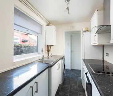 2 bedroom detached house to rent - Photo 6