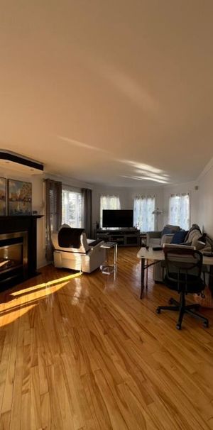 maison avec 4 1/2 disponible des maintenant - Photo 1