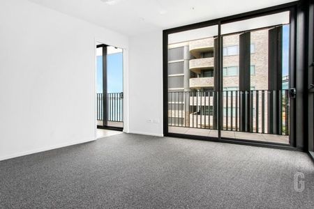 302/41 Honeysuckle Drive, Newcastle NSW 2300 - Photo 2