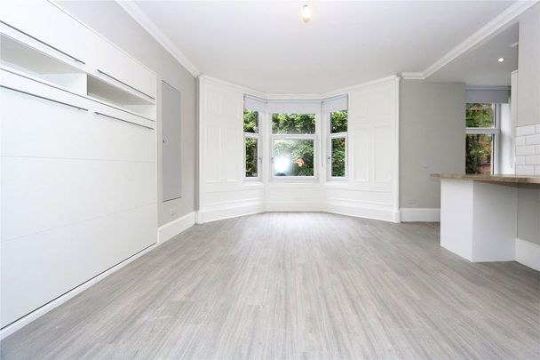 Studio to rent - Photo 1