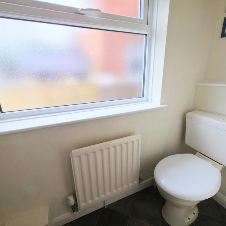 2 bedroom house to rent - Photo 1