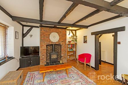 2 bedroom terraced house to rent - Photo 2