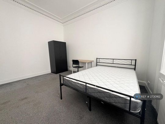1 bedroom in a flat share to rent - Photo 1