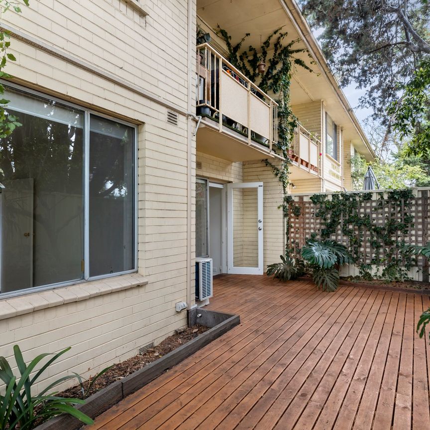 Thinking of selling? Contact our agent - Photo 1