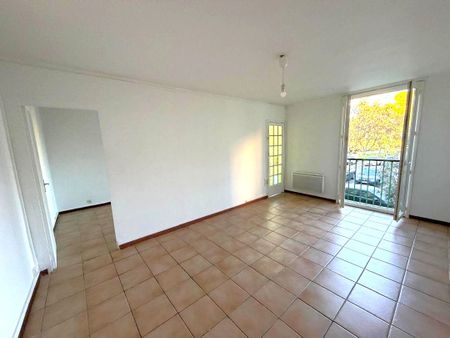 Location Appartement 3 pièces 55m² MARSEILLE 12ème - Photo 5