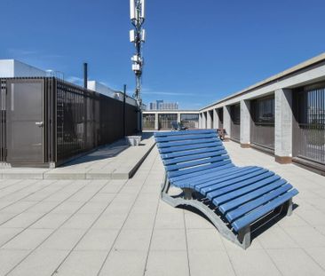 Appartement moderne de 2,5 pièces avec grande terrasse commune sur ... - Foto 1