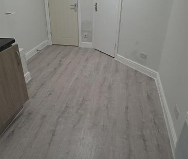 Smith Street, Surbiton KT5, London - Photo 5