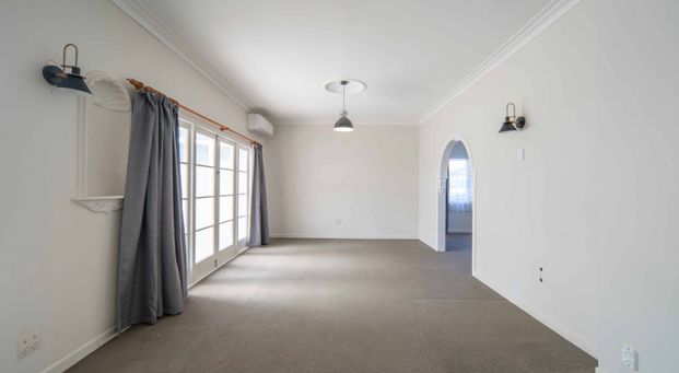 Renovated Three-Bedroom Home - 1 weeks free rent - Photo 1