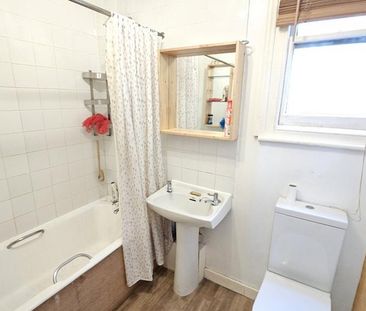 1 bedroom semi-detached house to rent - Photo 6
