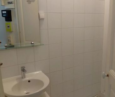 Location Appartement 4 pièces 92m² PARIS 6ème - Photo 5