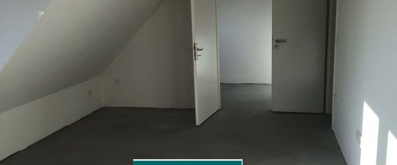 Schicke 1,5-Zimmer-Dachgeschoßwohnung mit Balkon - Foto 1
