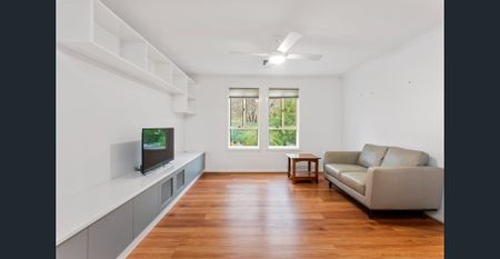Beautifully Renovated Mount Barker Home - Photo 4