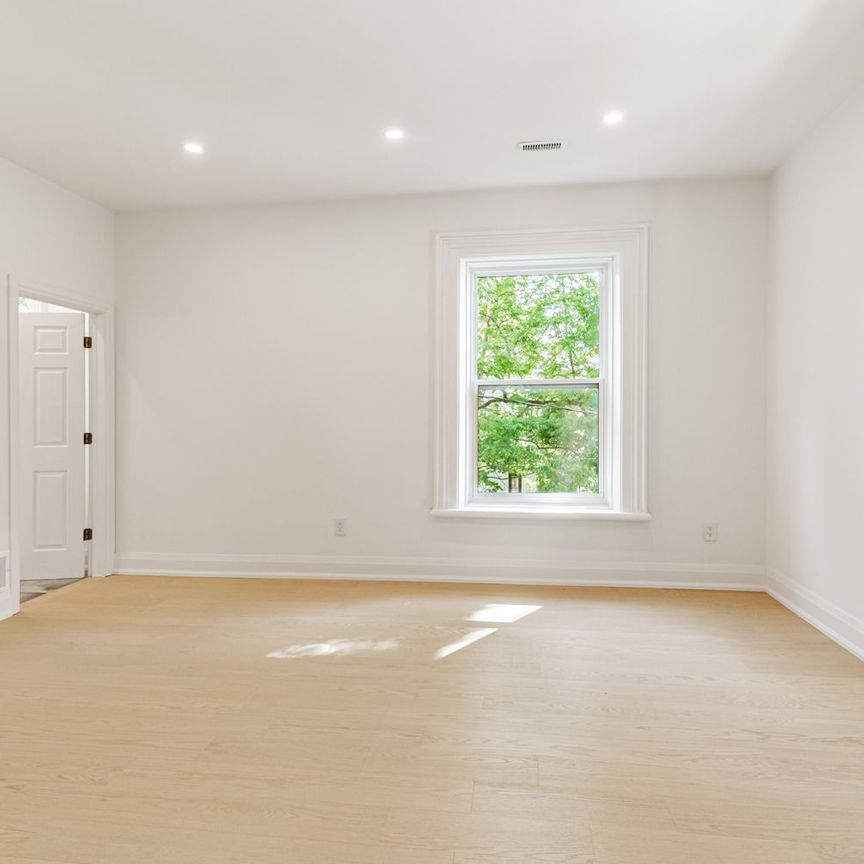 For Lease - 457 D'Arcy Street Unit# 1, Newmarket, Ontario - Photo 1