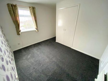 2 bedroom semi-detached house to rent - Photo 4