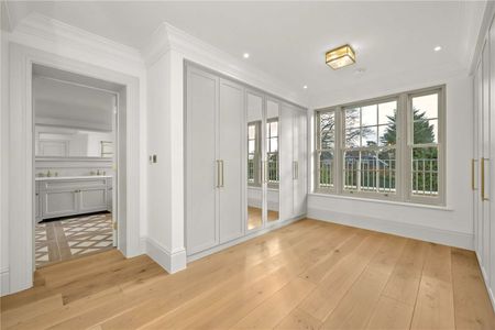 Heath Rise, Virginia Water, GU25 4AX, Surrey - Photo 3