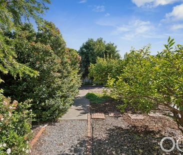 Open the Door to Spacious Family Living in a Prime Coastal Pocket - Photo 4