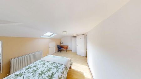 5 bedroom detached house to rent - Photo 2