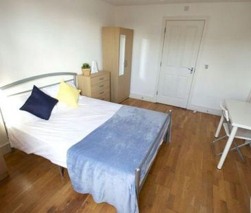 3 bedroom flat share to rent - Photo 2