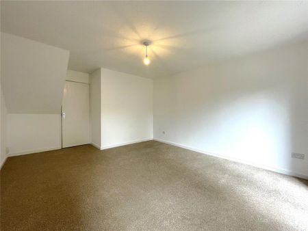 2 bedroom end of terrace house to rent - Photo 3