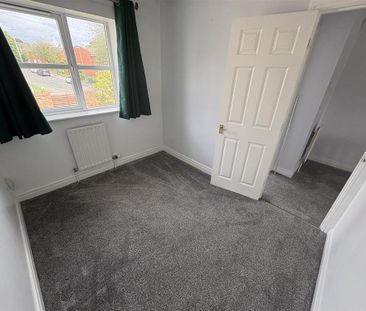 3 bedroom semi-detached house to rent - Photo 6
