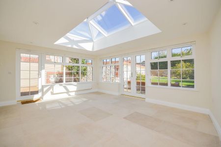 3 bedroom semi-detached house to rent - Photo 4