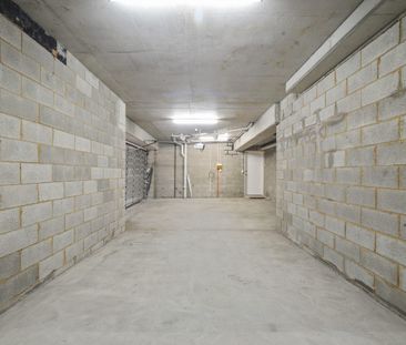 Modern Townhouse/ Home - Photo 4