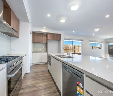 32 Koora Drive, Sunbury, VIC 3429 - Photo 4