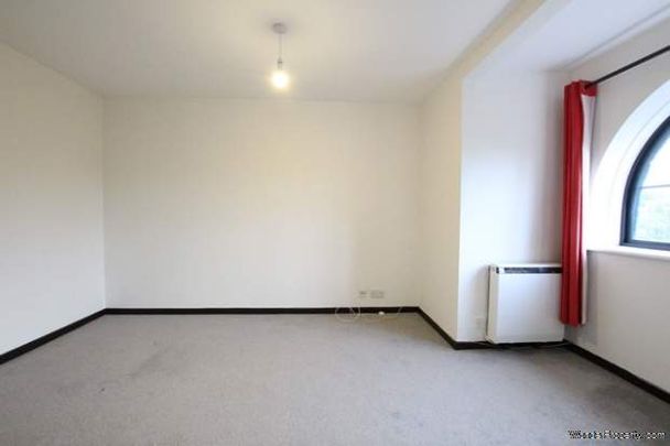 2 bedroom property to rent in Tewkesbury - Photo 1