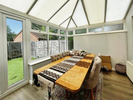 3 bedroom end of terrace house to rent - Photo 3