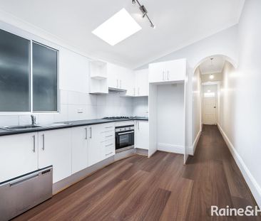 Victorian stylish home in Newtown - Photo 2