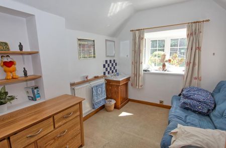 3 bedroom detached house to rent - Photo 2