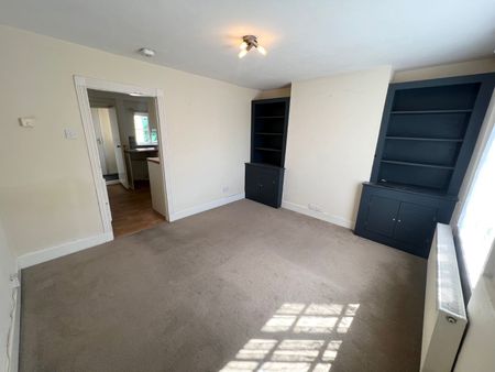 2 bedroom semi-detached house to rent - Photo 2