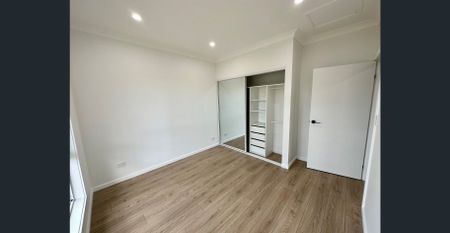 NEAR NEW 2 BEDROOM GRANNY FLAT!!! - Photo 3