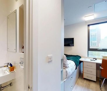 1 bedroom in a flat share to rent - Photo 6
