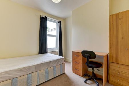 5 bedroom house to rent - Photo 2