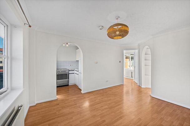 1 bedroom flat to rent - Photo 1