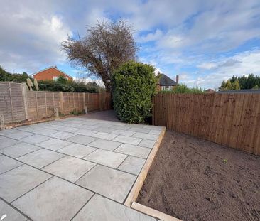 4 bedroom semi-detached house to rent - Photo 2