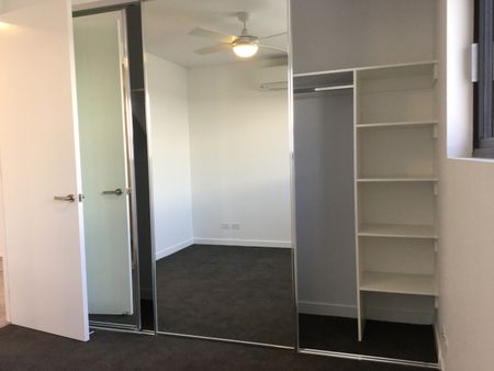 205/46 Latimer Street, Holland Park QLD 4121 - Apartment For Rent - $680 | Domain - Photo 2