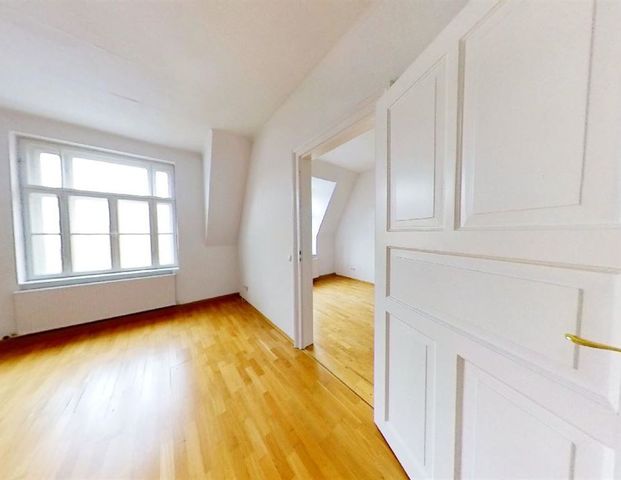 VORANKÜNDIGUNG Lehel – charmanter Altbau mit Patina - Photo 1