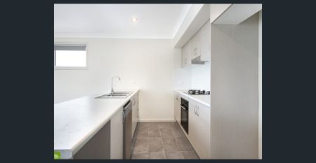 Stunning 3 Bedroom Terrace with Escarpment Views - Photo 3