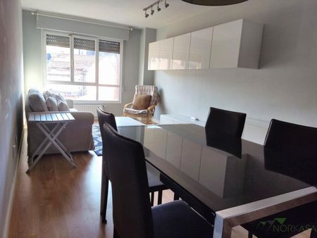 Alquiler de piso en Calle Fuertes Acevedo - Photo 3