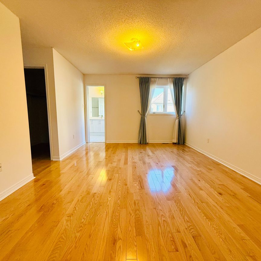 For Lease - 137 Laramie Crescent, Vaughan, Ontario - Photo 1