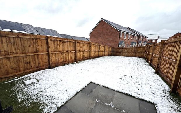 Tarragon View, Keele Road, Newcastle under Lyme - Photo 1