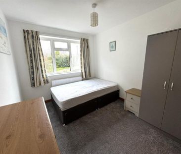 1 Bedroom Apartment To Let - Photo 5