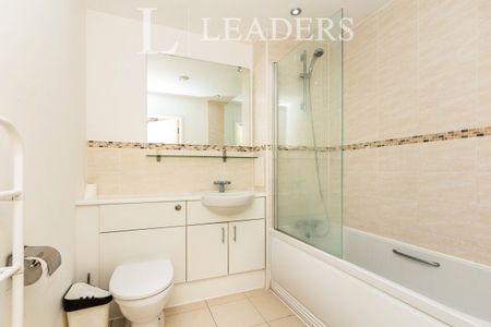 1 bedroom apartment to rent Nankeville Court, Guildford Road, Woking, GU22 - Photo 4