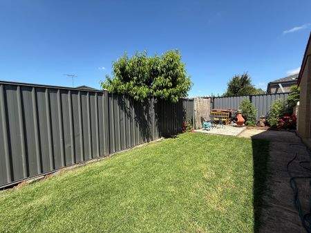 Spacious and Modern Home Available for Lease - Photo 4