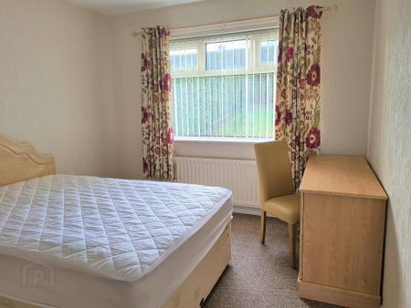 1 Dhu Varren Park South, Portrush, BT56 8HZ - Photo 4