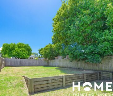 Large pet friendly home with ducted air-conditioning - Photo 6