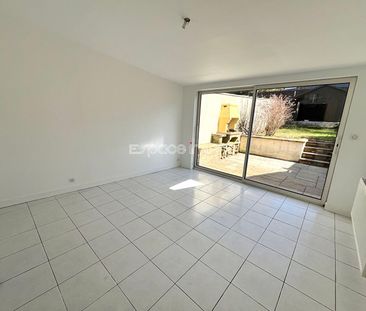 Location Maison 5 pièces 78m² DEVILLE LES ROUEN 76250 - Photo 3