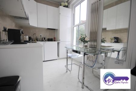 1 Bedroom Room in Flat Share To Rent - Photo 5